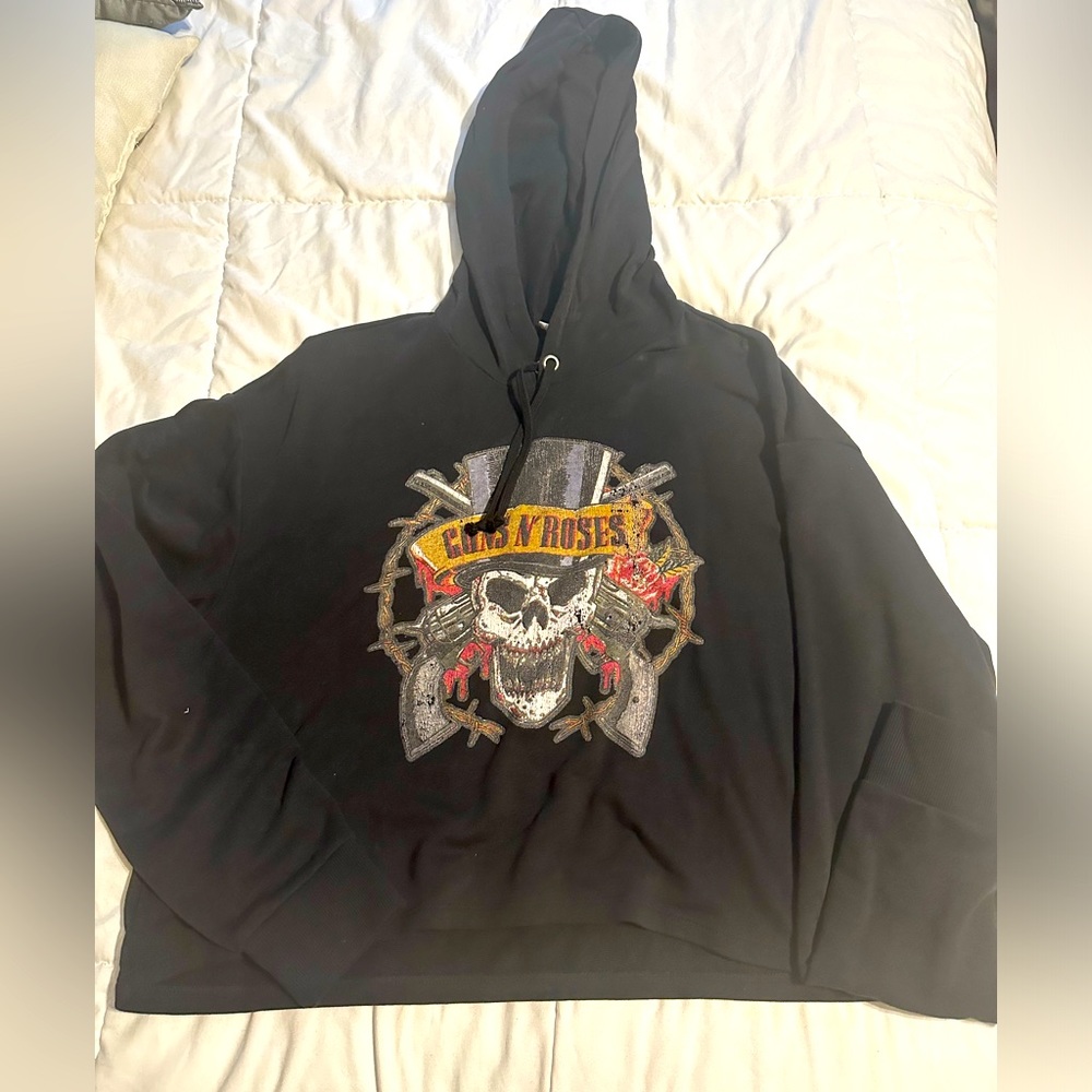 H&M cropped graphic hoodie size large
